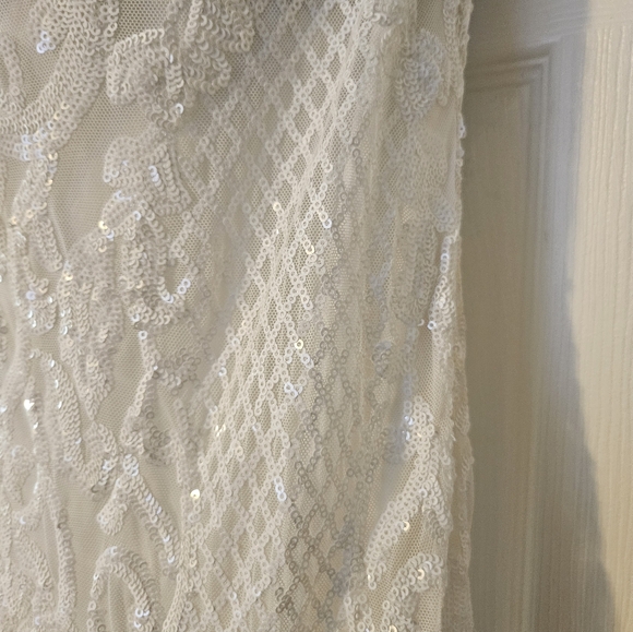 Fashion Nova Elegant White Strapless Gown with Tulle Skirt - Picture 4 of 9